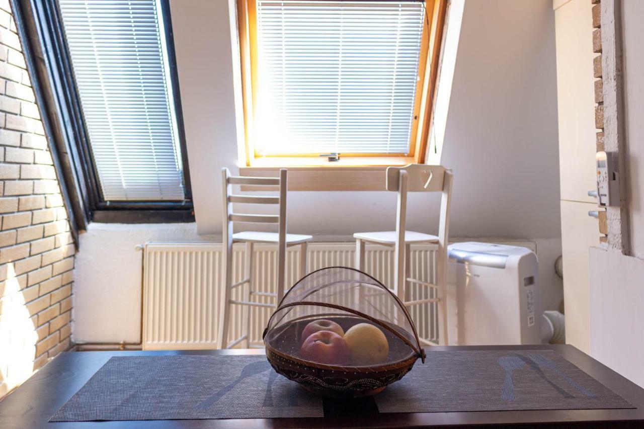 גולובאץ Apartman "Soba Sa Pogledom" מראה חיצוני תמונה